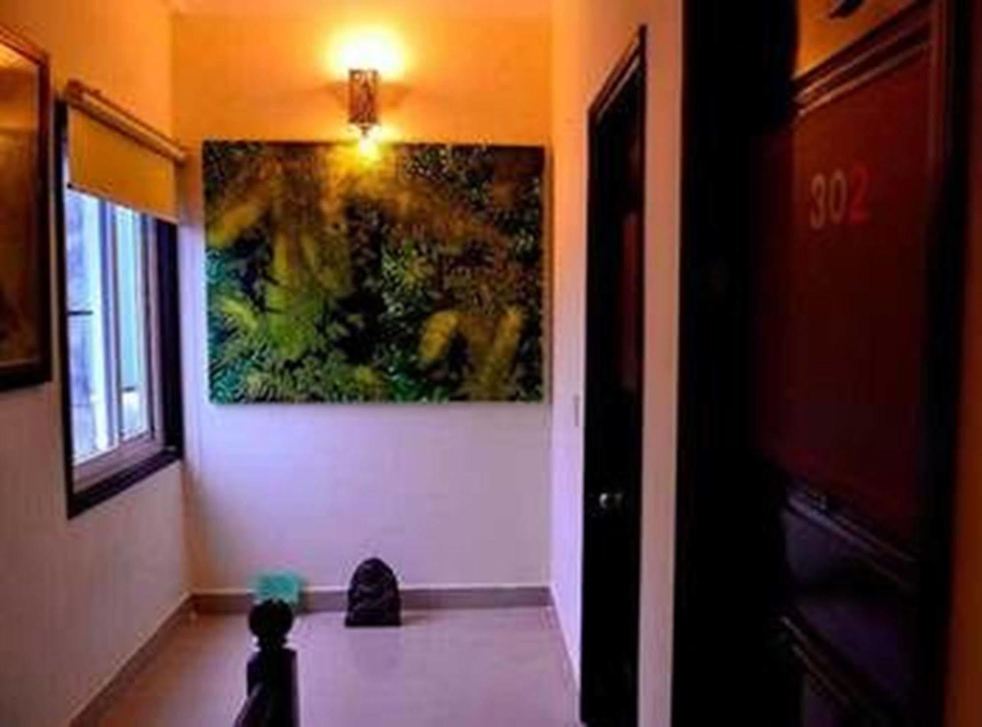 Hue Nino Hotel Экстерьер фото