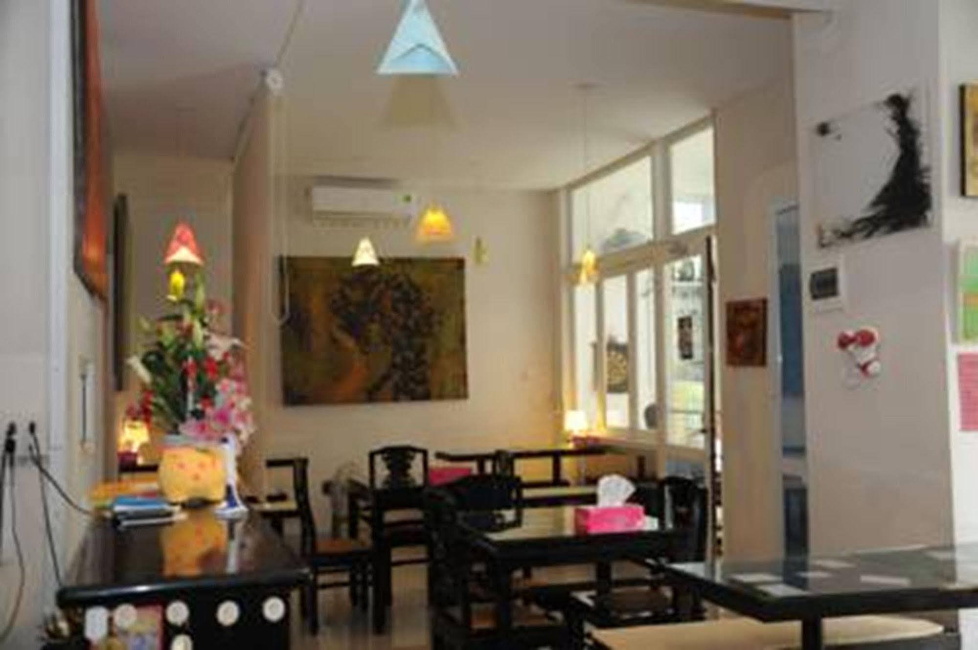 Hue Nino Hotel Экстерьер фото